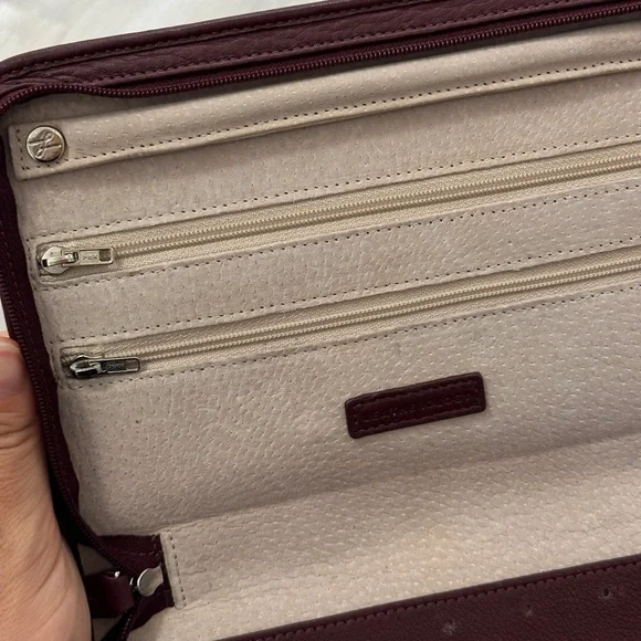 Elegant Burgundy Jewelry Organizer - Picture 5 of 10